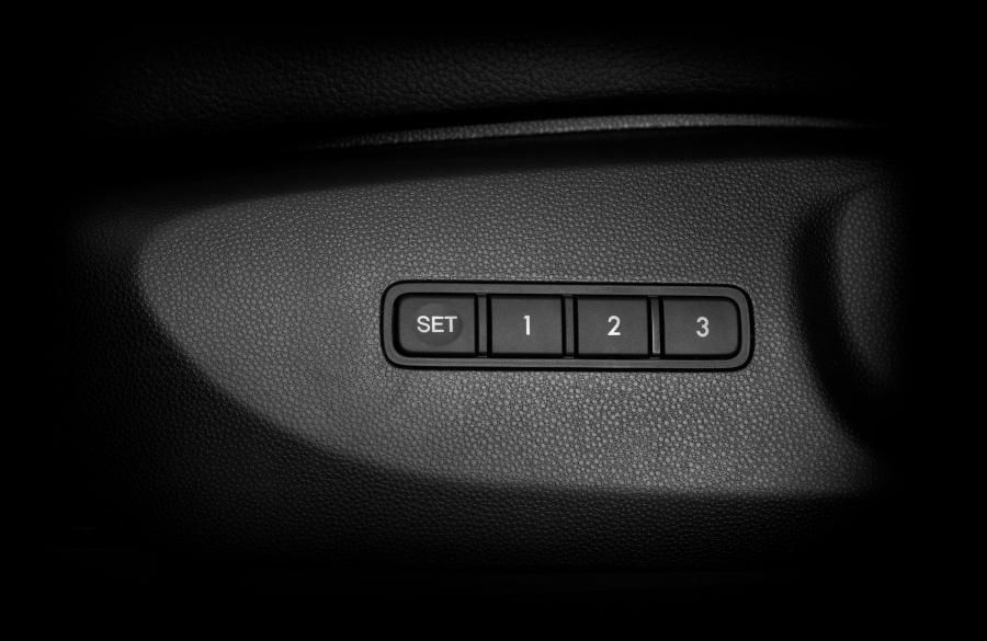  Mazda CX-9 2007 года  (фото 31 из 127)